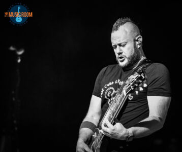 Chet Roberts 3 Doors Down B&W-1517