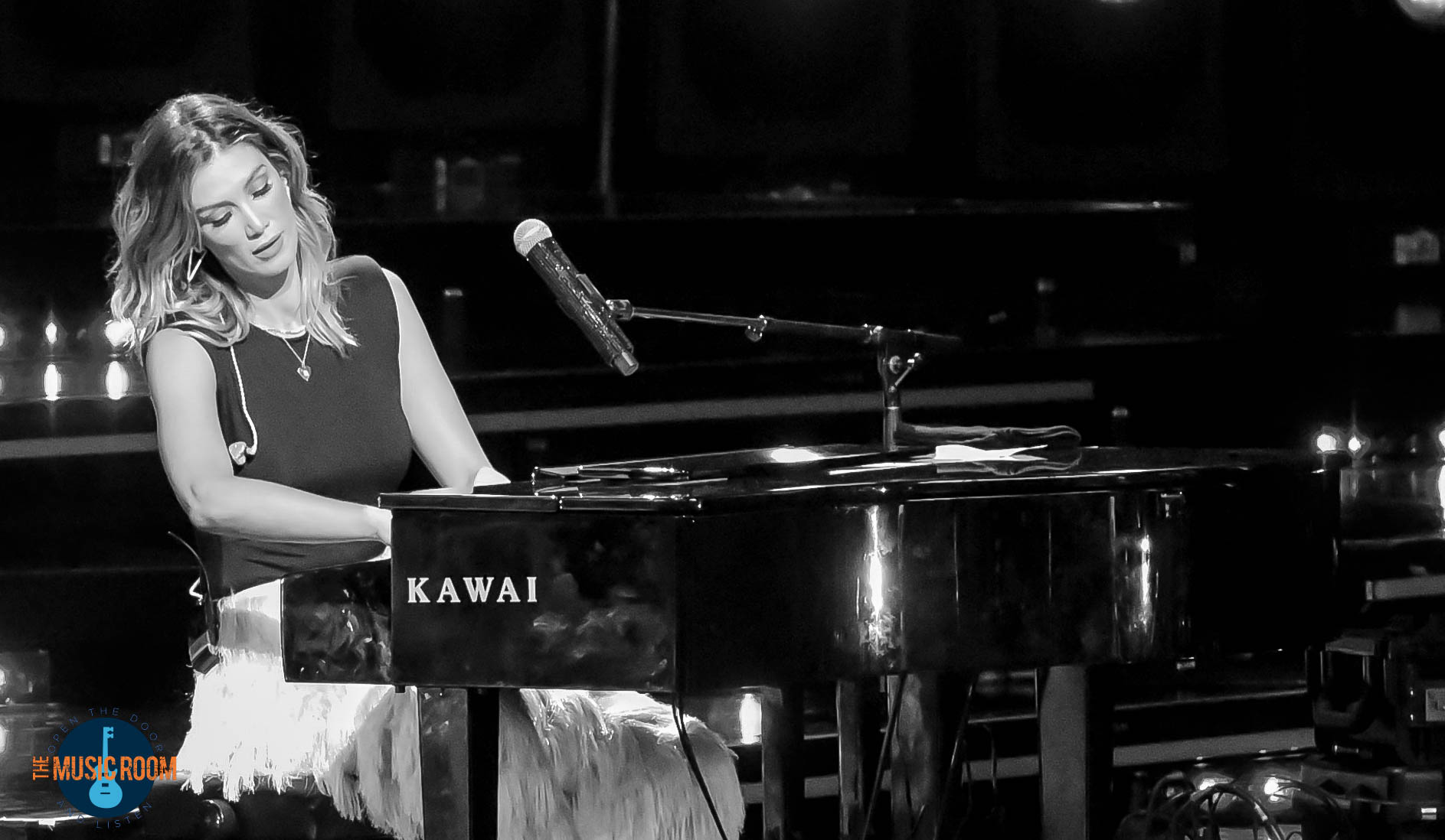 Delta Goodrem Live Piano