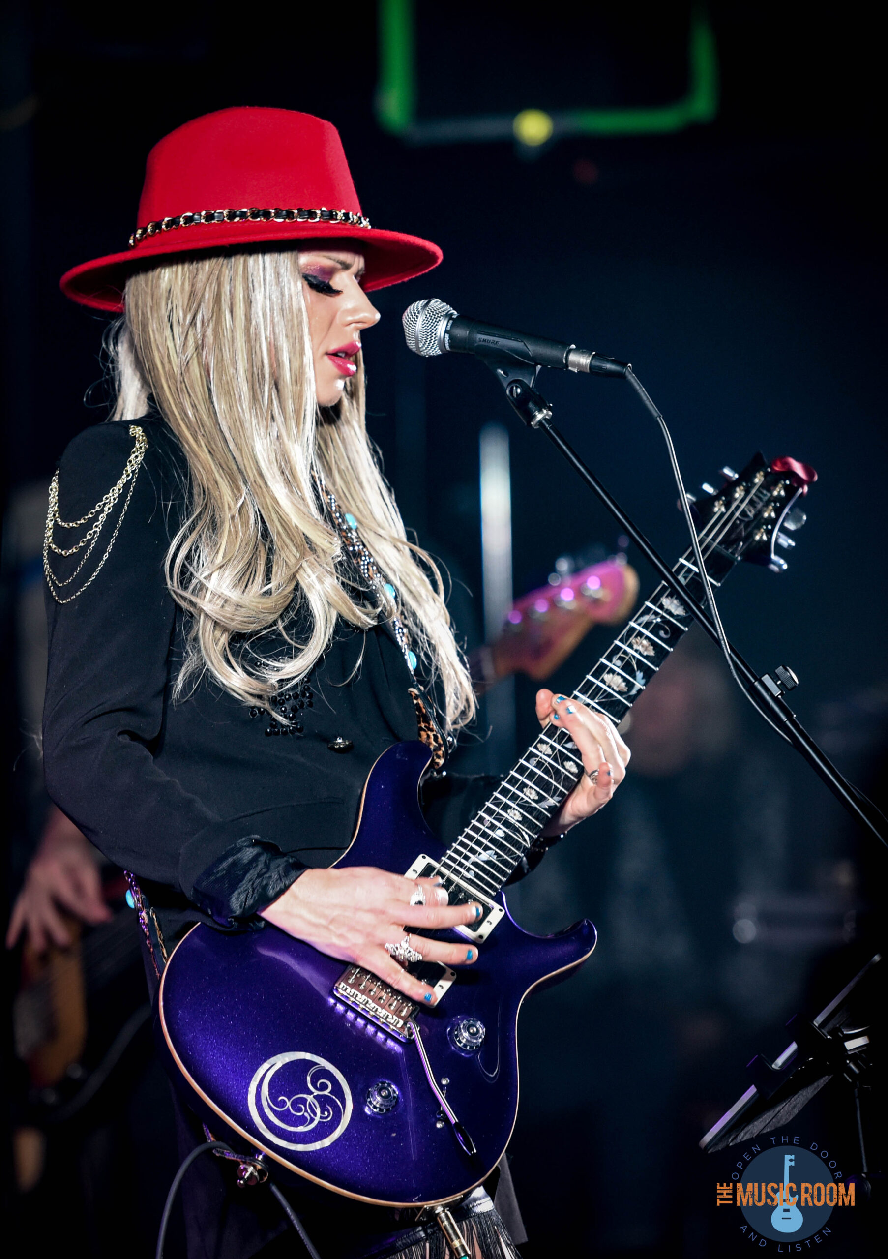 Orianthi and her signature PRS guitar Live 2023